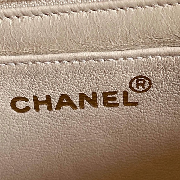 CHANEL JUMBO XL CLASSIC FLAP CAVIAR24k GHW - Picture 6 of 17